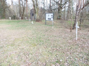 Wiosenne porządki na cmentarzach wojennych z czasów I wojny światowej w Kamionie nad Rawką, 